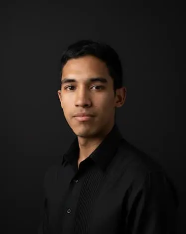 Retrato de Alexis Mendoza, desarrollador web